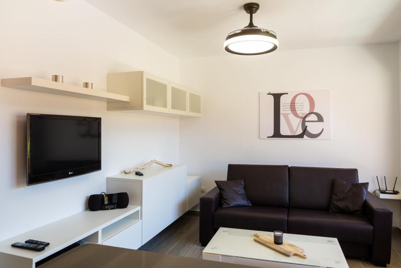 Casa Lucien - Newly Refurbished Apartment With Swimming Pool - Ideal For Couples コラレホ エクステリア 写真