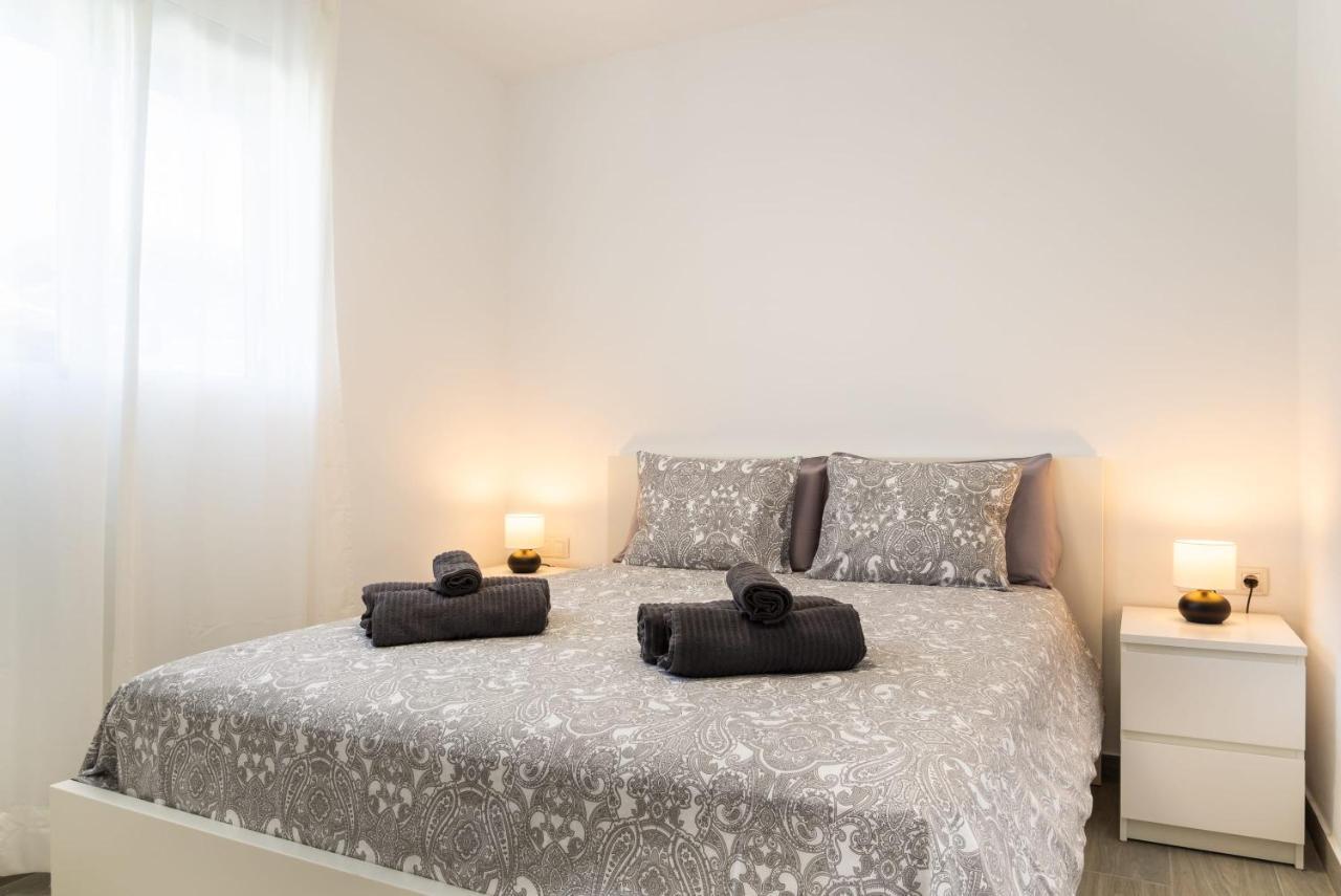 Casa Lucien - Newly Refurbished Apartment With Swimming Pool - Ideal For Couples コラレホ エクステリア 写真